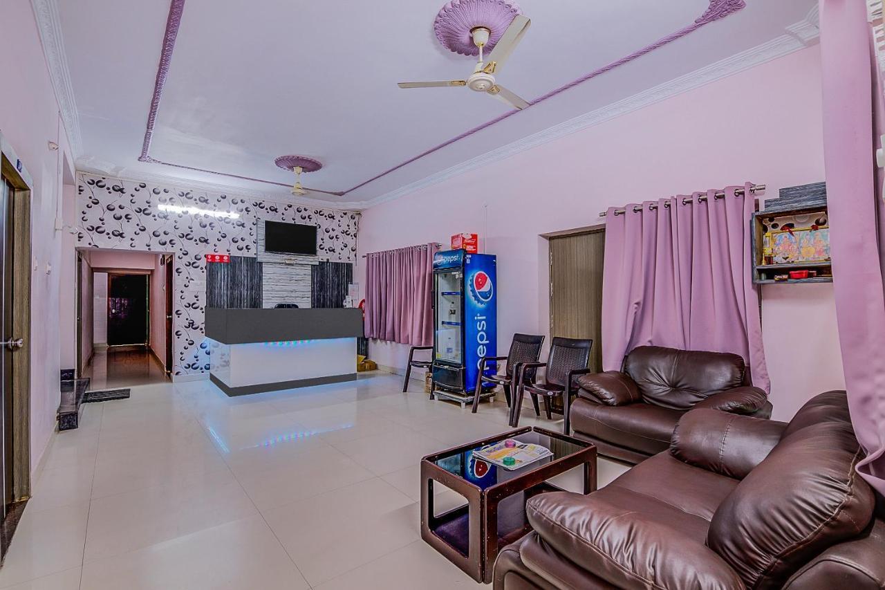 Oyo 8929 Stay Siddhartha Residency Jalaripeta Экстерьер фото